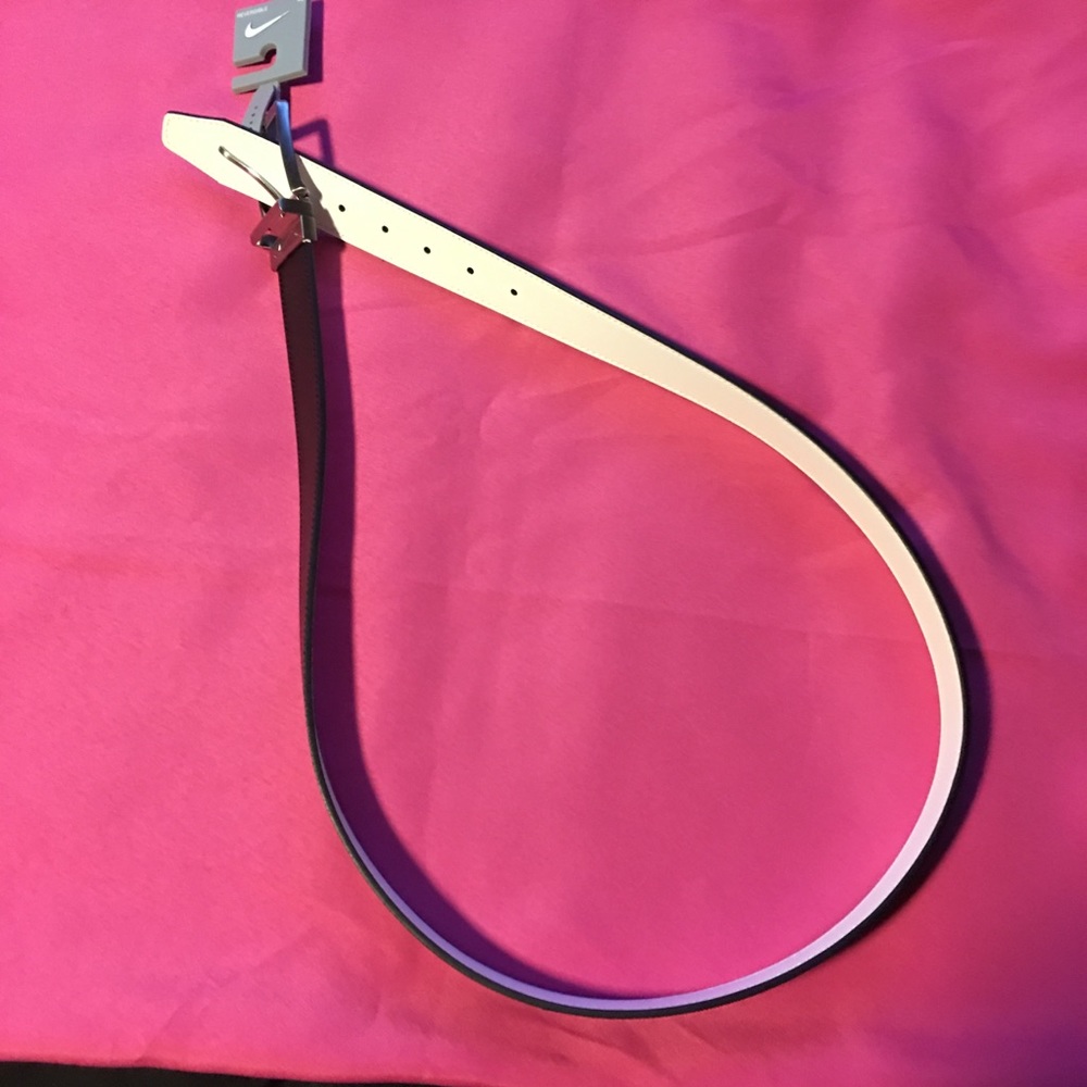 CLEAN OUT! Gone by 9/8 NWT Nike men’s belt